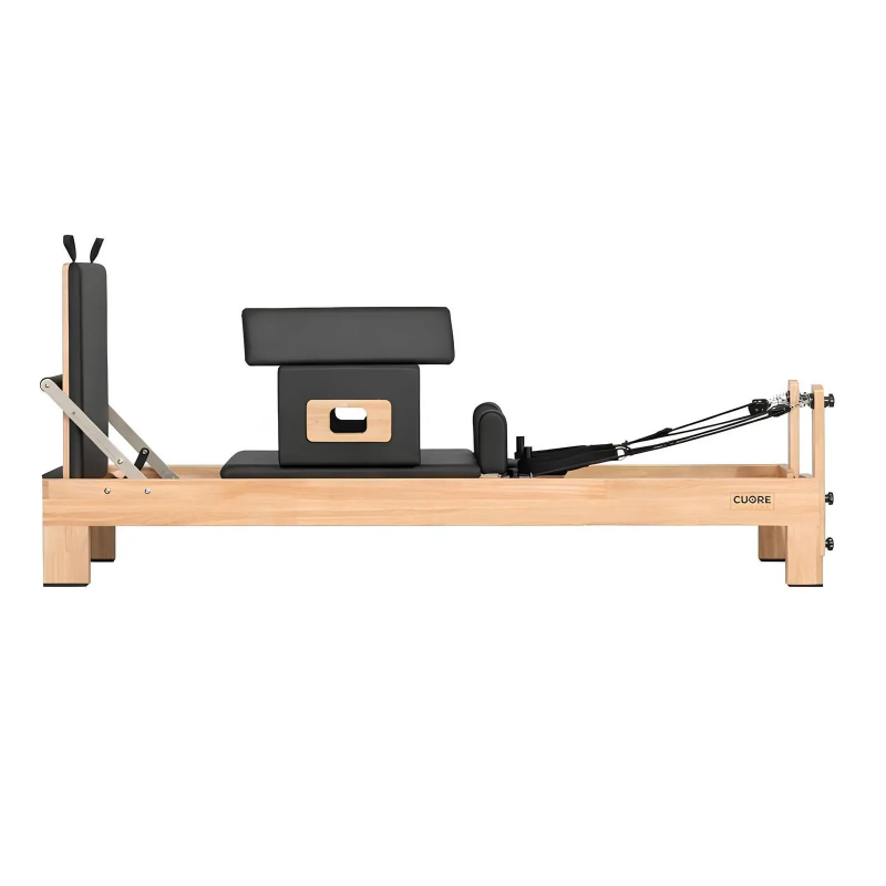 Klassischer, stabiler und professioneller Pilates Reformer aus Holz Cuore Pilates