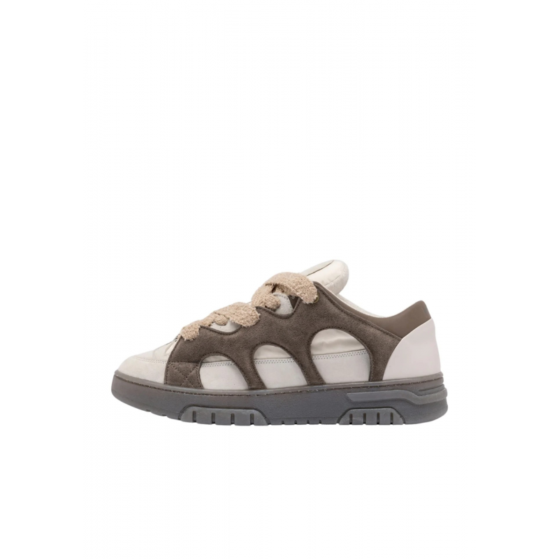 Santha Sneaker