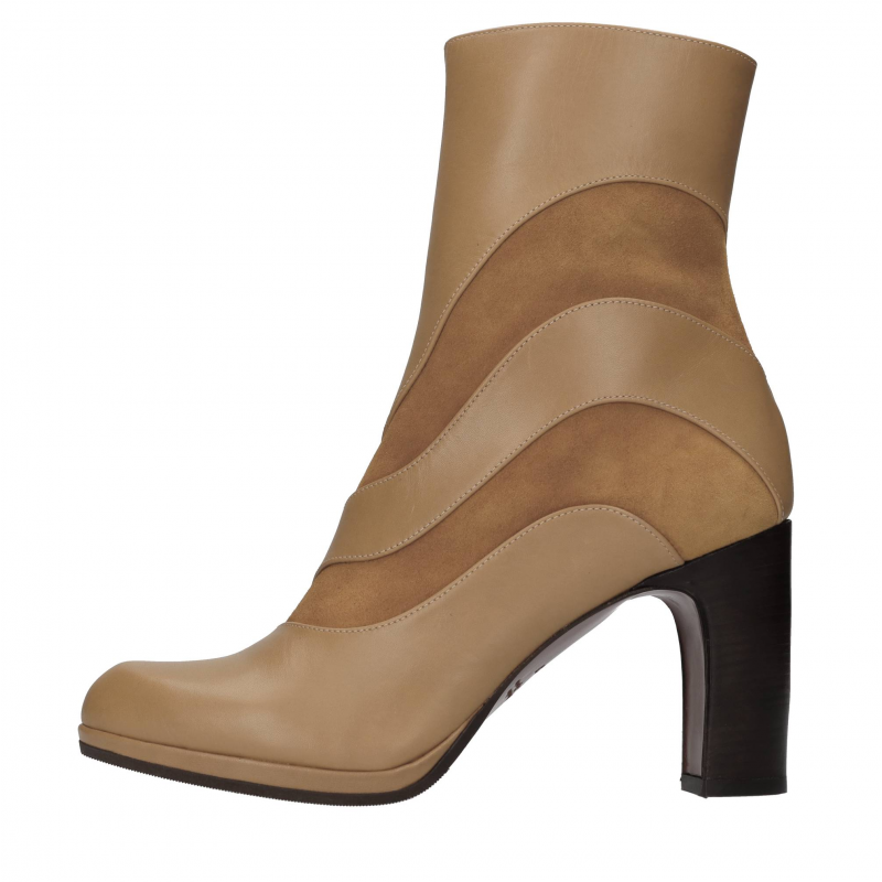 Chie Mihara Beige