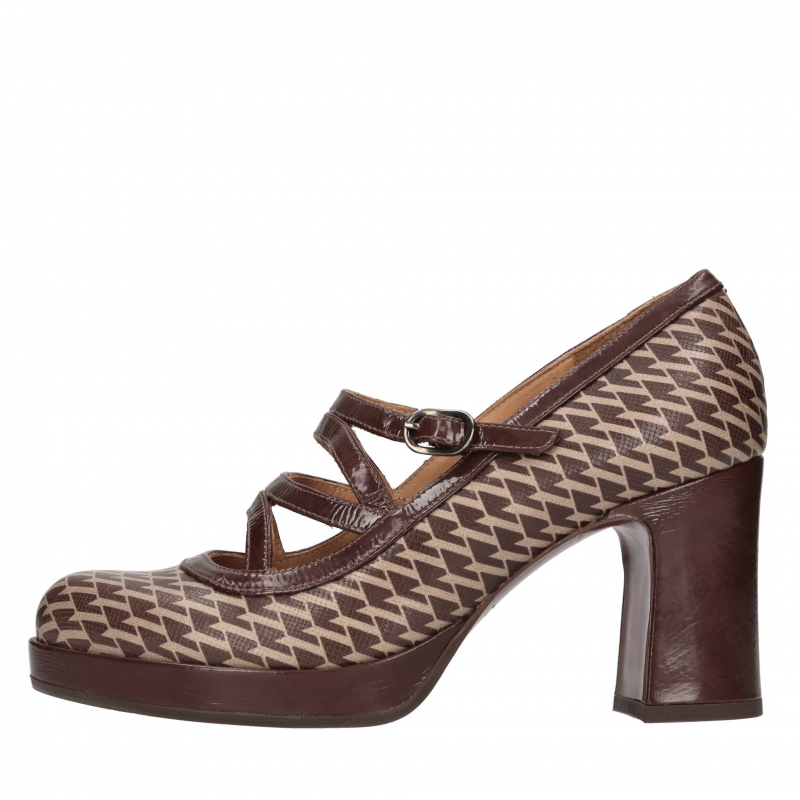 Chie Mihara Schuhe mit braunem Absatz