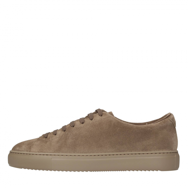 Doucals braune Turnschuhe