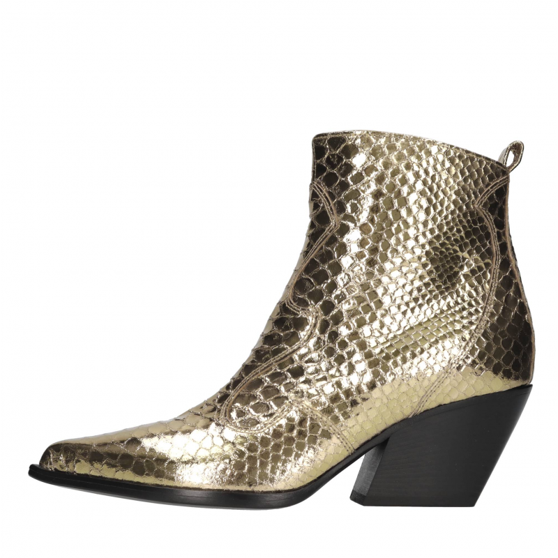 Elena Iachi Goldstiefel