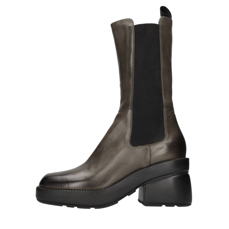 Elena Iachi Schwarze Stiefel