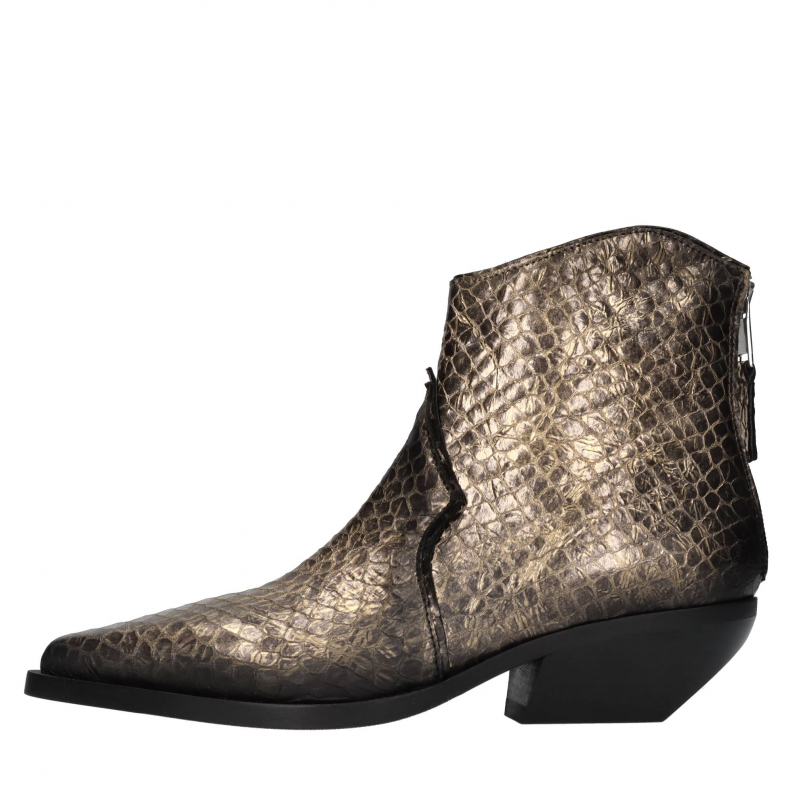 Elena Iachi Goldstiefel