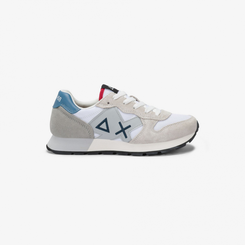weiBer Junge Schuh