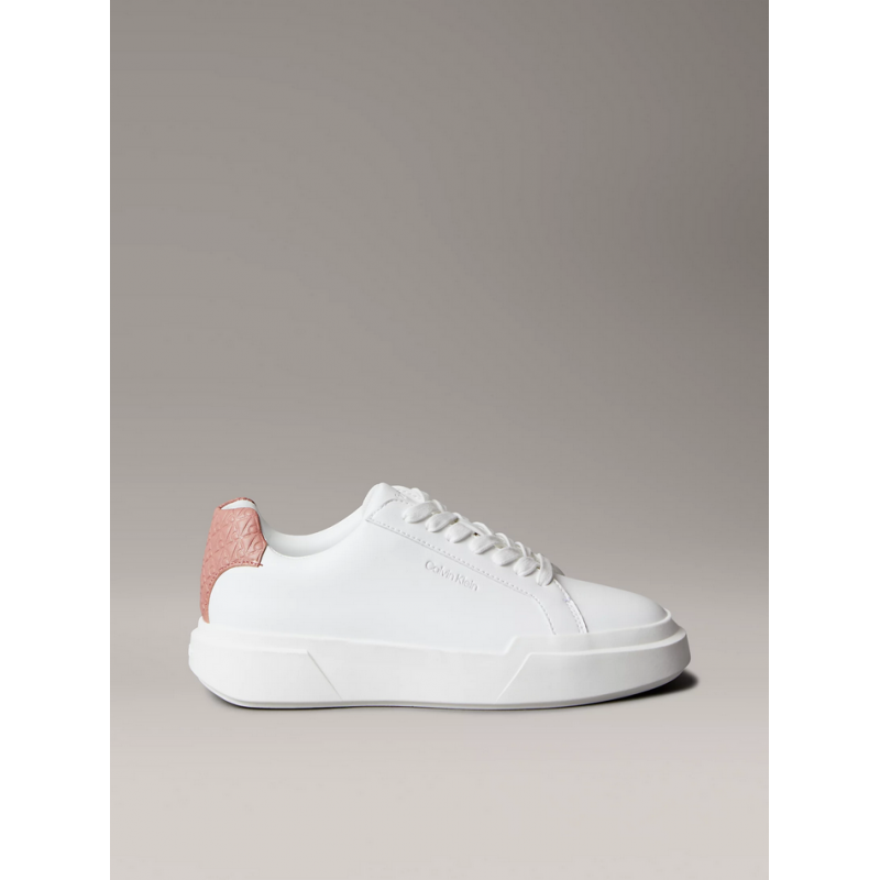 Sneaker aus weiBem Leder