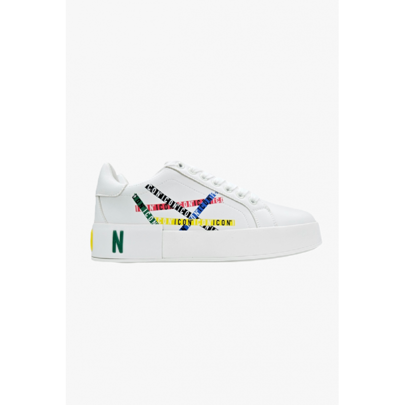 Schuhe Mann Regenbogen weiB