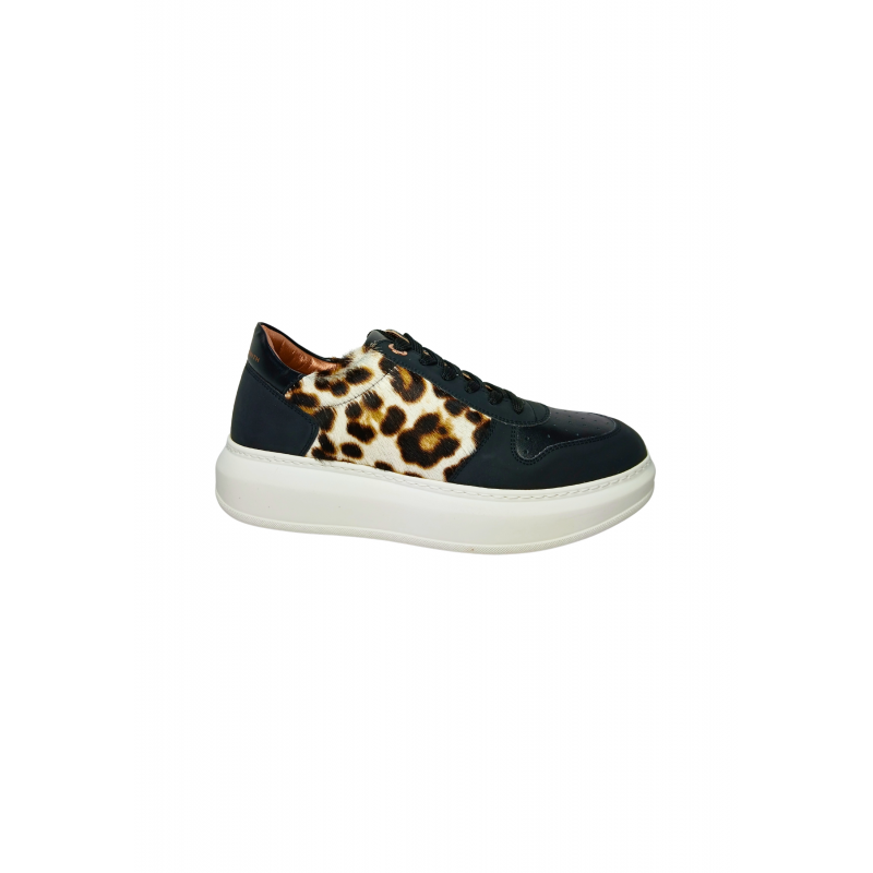 Schuhe fur Damen Alexander Smith Sneakers Cambridge Frau Sand schwarz