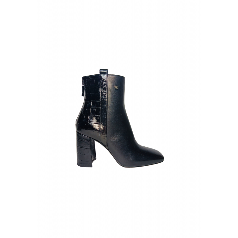 sa21178G9fnkv00A Pollini Frau Nappa Schwarz