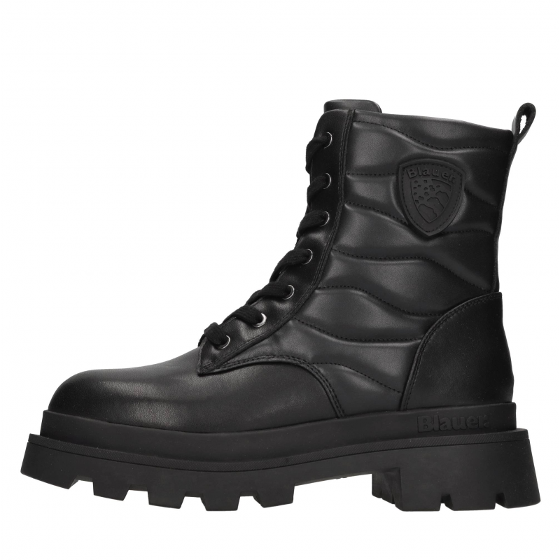 Blauer Stiefel schwarz