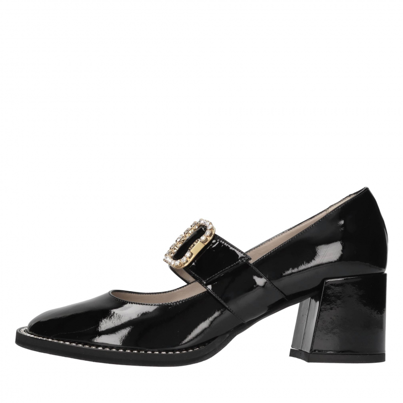 N°21 Schuhe mit schwarzem Absatz