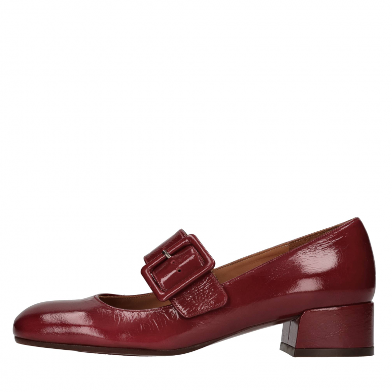 Chie Mihara Schuhe mit rotem Absatz
