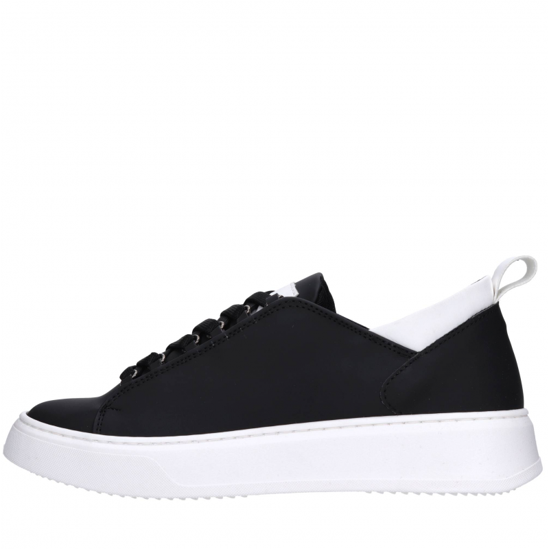 Paul Piierce Schwarze Sneaker