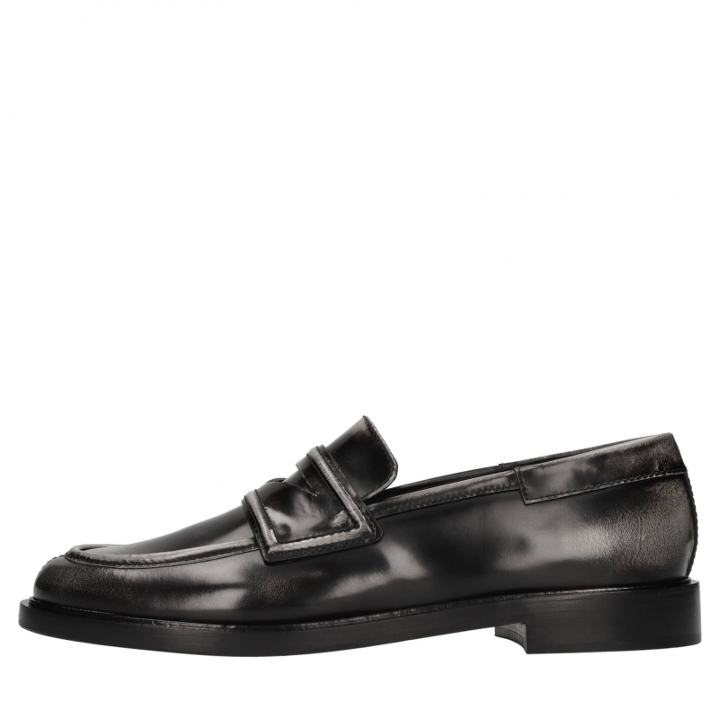 3juin Niedrig Schuhe Schwarz