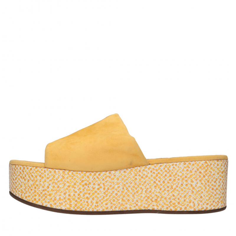 Chie Mihara Schuhe mit gelbem Absatz