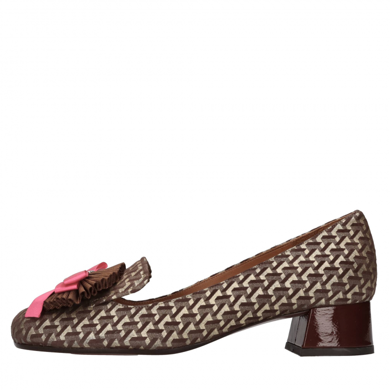 Chie Mihara Niedrige Schuhe Braun