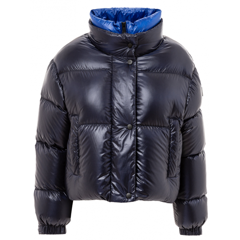 Kurze Jacke mit Kontrastkragen Add