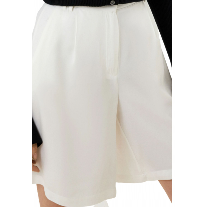 SILVIAN HEACH SHORTS MIT WEITEM BEIN