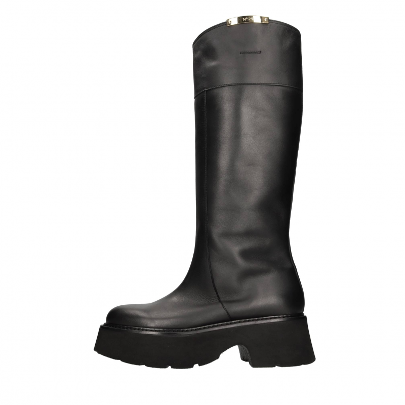 N°21 Stiefel schwarz