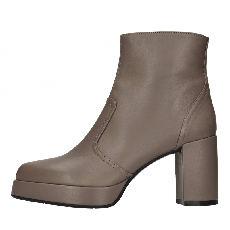 Silvia Rossini Schwarze Stiefel