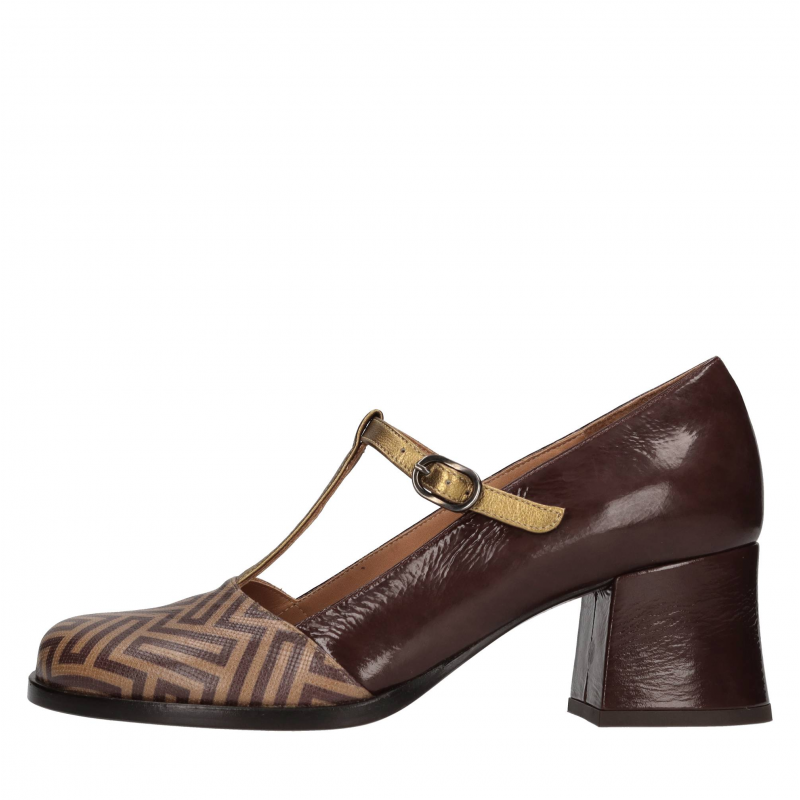 Chie Mihara Schuhe mit braunem Absatz