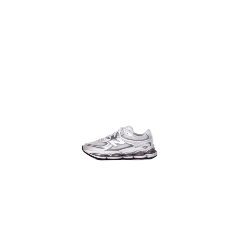 New Balance Sneakers WeiB Silber