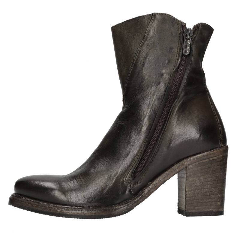 Hundred 100 Schwarze Stiefel
