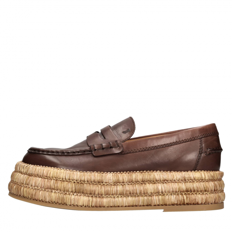 Tod's Niedrige Schuhe Braun