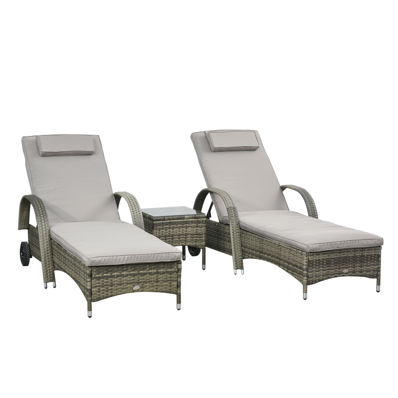 Outsunny Set mit 2 hochkomfortablen Sonnenliegen: Matratze, Kopfstütze, verstellbare Multi-Positionen, Armlehnen, Rollen + Couchtisch aus gehärtetem Glas Rattanharzgeflecht grau Aosom – Bild 1 von 2